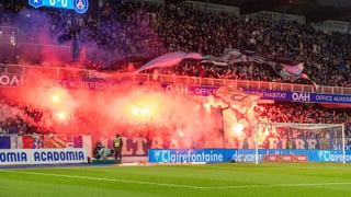 Macron mete mano al fútbol en Francia