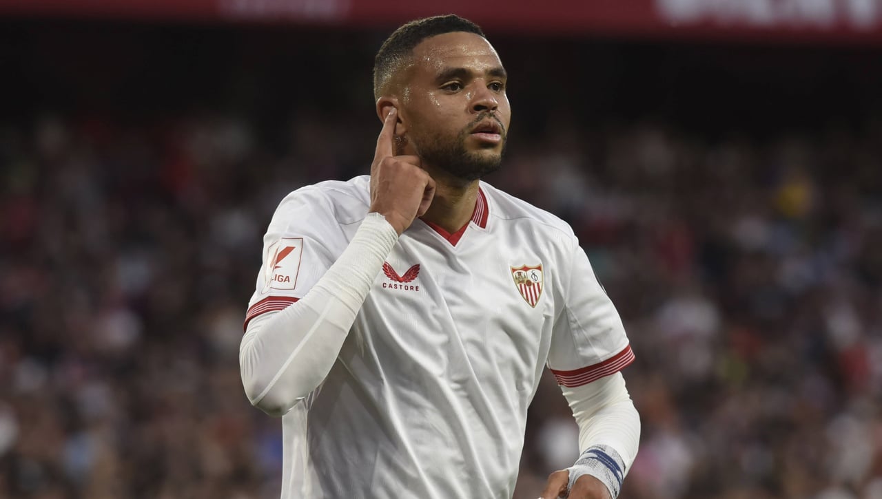 El Sevilla sigue esperando una oferta convincente por En-Nesyri