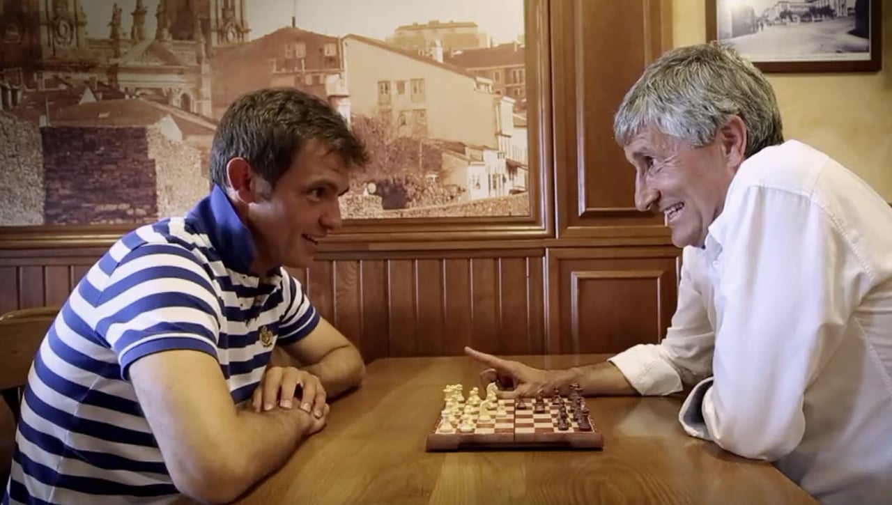 El mejor futbolista del mundo que ayuda a Quique Setién en el Villarreal para clasificarse para Champions League