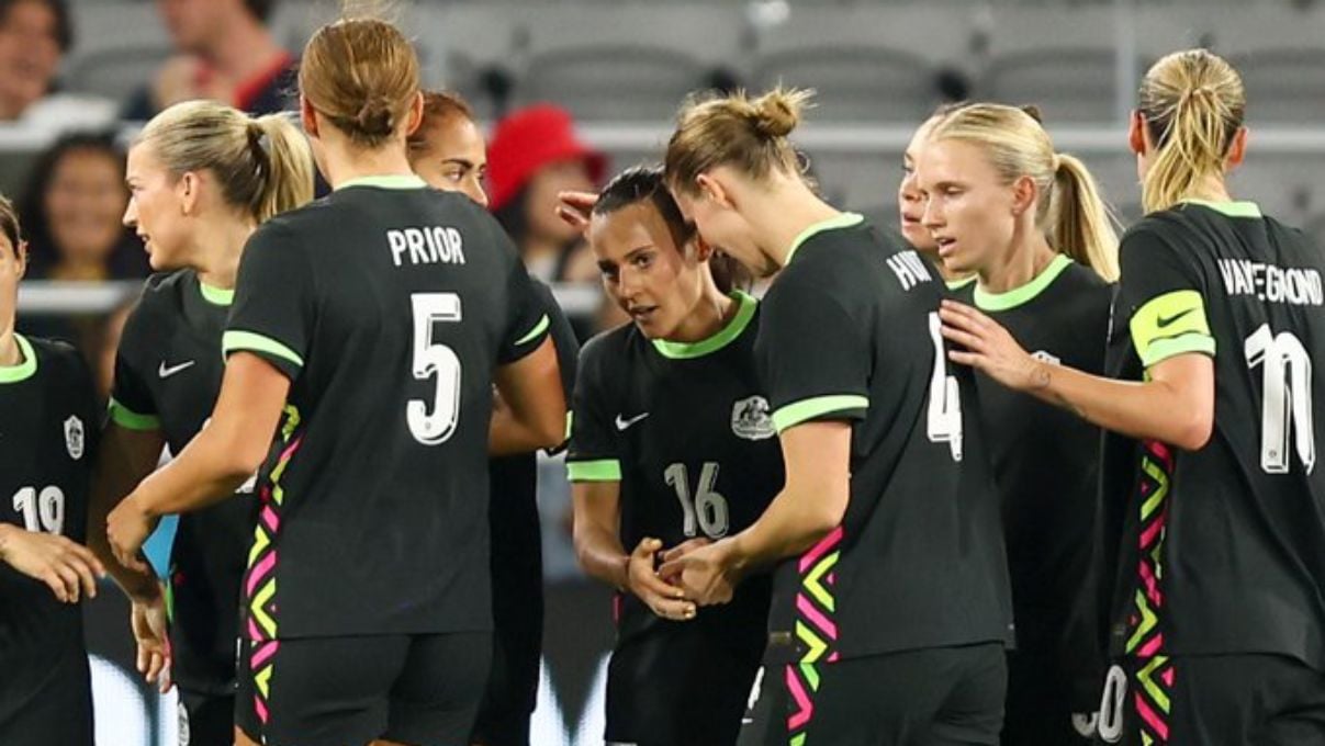 De estrella de la radio a ser despedido por sus comentarios contra el fútbol femenino