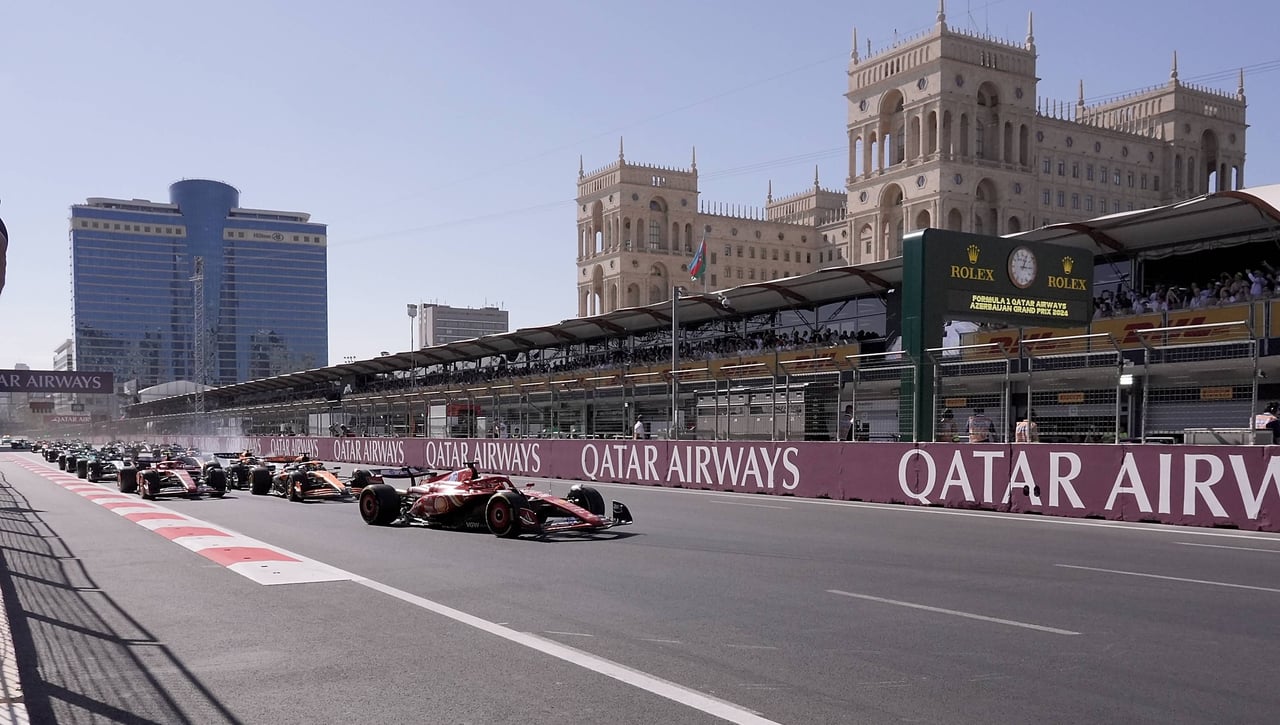 Fernando Alonso firma otro recital mientras Sainz se hunde