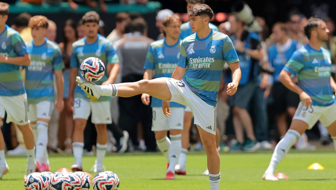 Mario Martín, firmado