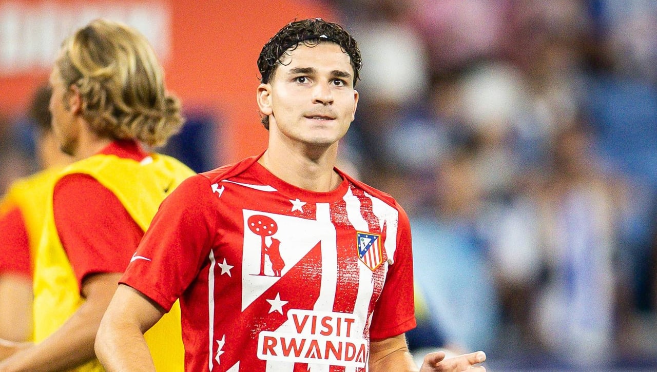 Conversaciones con Julián Álvarez para su renovación