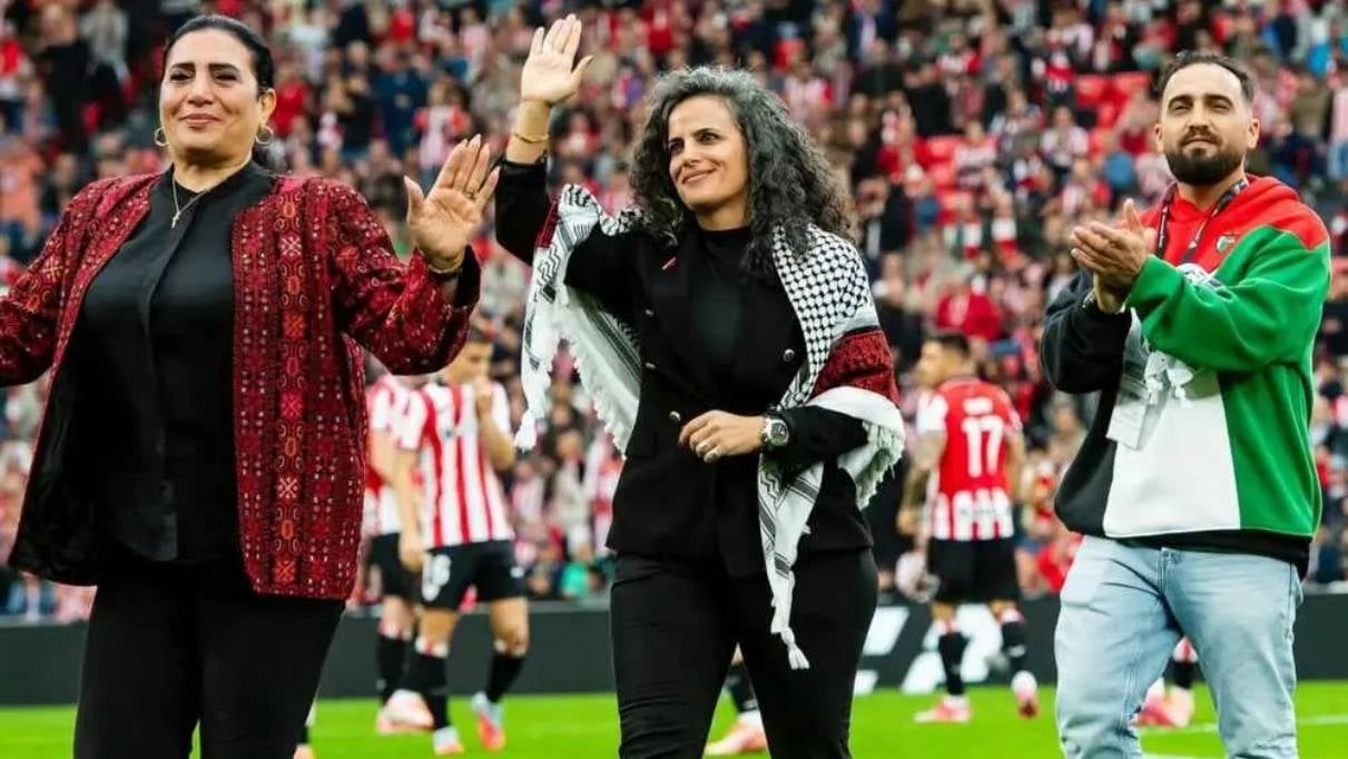 Denuncian a Real Sociedad, Athletic, Sevilla, Barça y otros cuatro clubes por su 'apoyo' a Palestina 