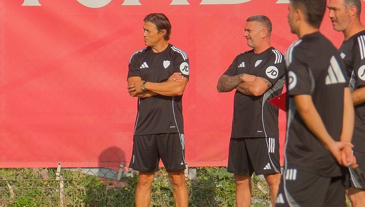 Entrenamiento invisible de Almeyda para hacer piña
