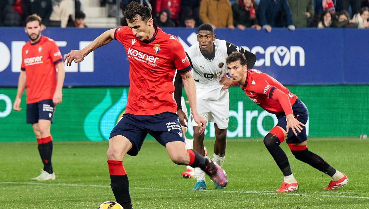 Ante Budimir vuelve a vestirse de rojillo... para alivio de Alessio Lisci