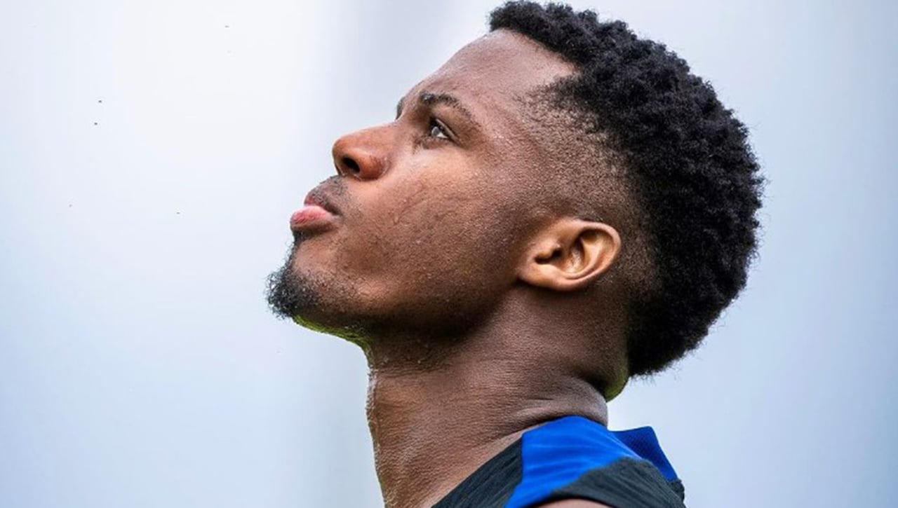 El Sevilla aprieta por Ansu Fati en dos frentes