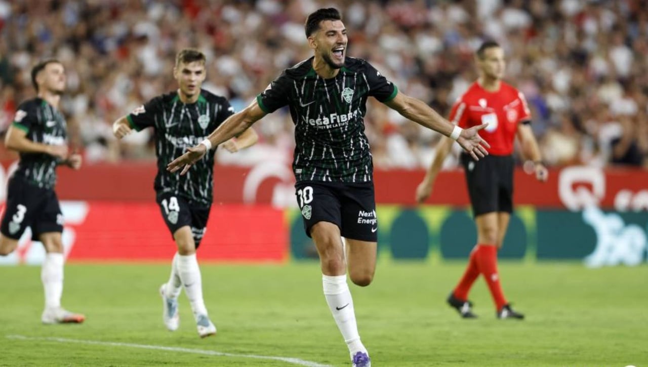 Sevilla 2-2 Elche: Peque pone las tablas y Rafa Mir su nombre en el tablón