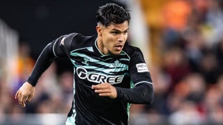 El Betis anuncia que Cucho Hernández ha sido operado para mejorar su respiración