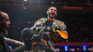 Histórico triunfo de Makhachev y desafío de Ilia Topuria en la UFC