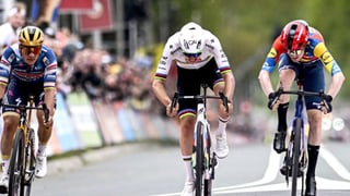 Tadej Pogacar, cazado