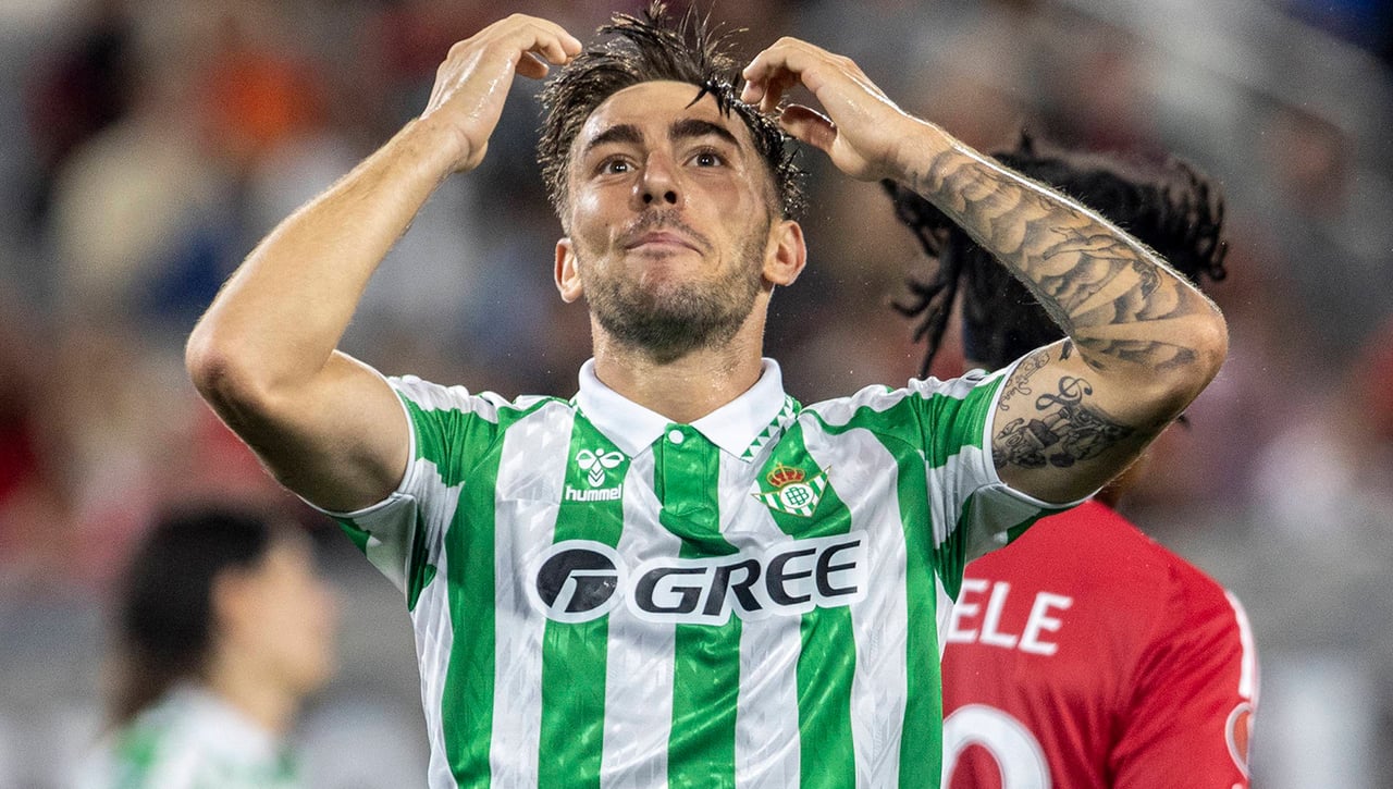 Portazo del Betis a Iker Losada con dos únicas soluciones 