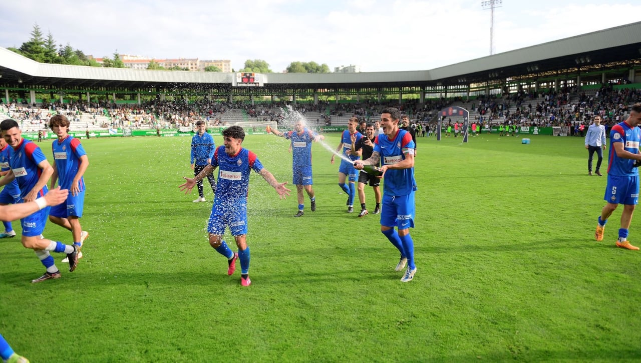 Buenas noticias para un Amorebieta que necesita fichajes