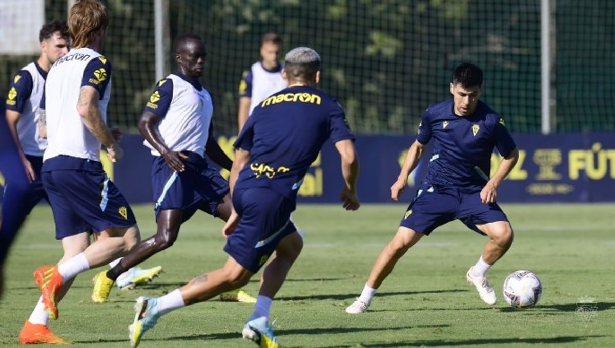 Tomás Alarcón, una posible salida del Cádiz en enero