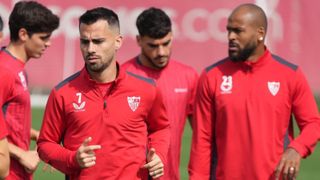 El Sevilla se entrena sin Sergio Ramos, Kike Salas y Sow