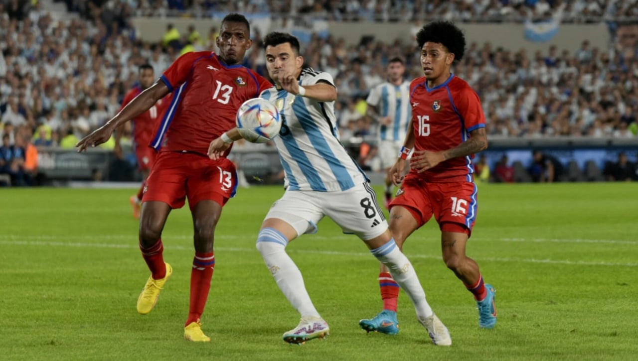 Acuña, único 'sevillano' con minutos en la fiesta de Argentina ante Panamá