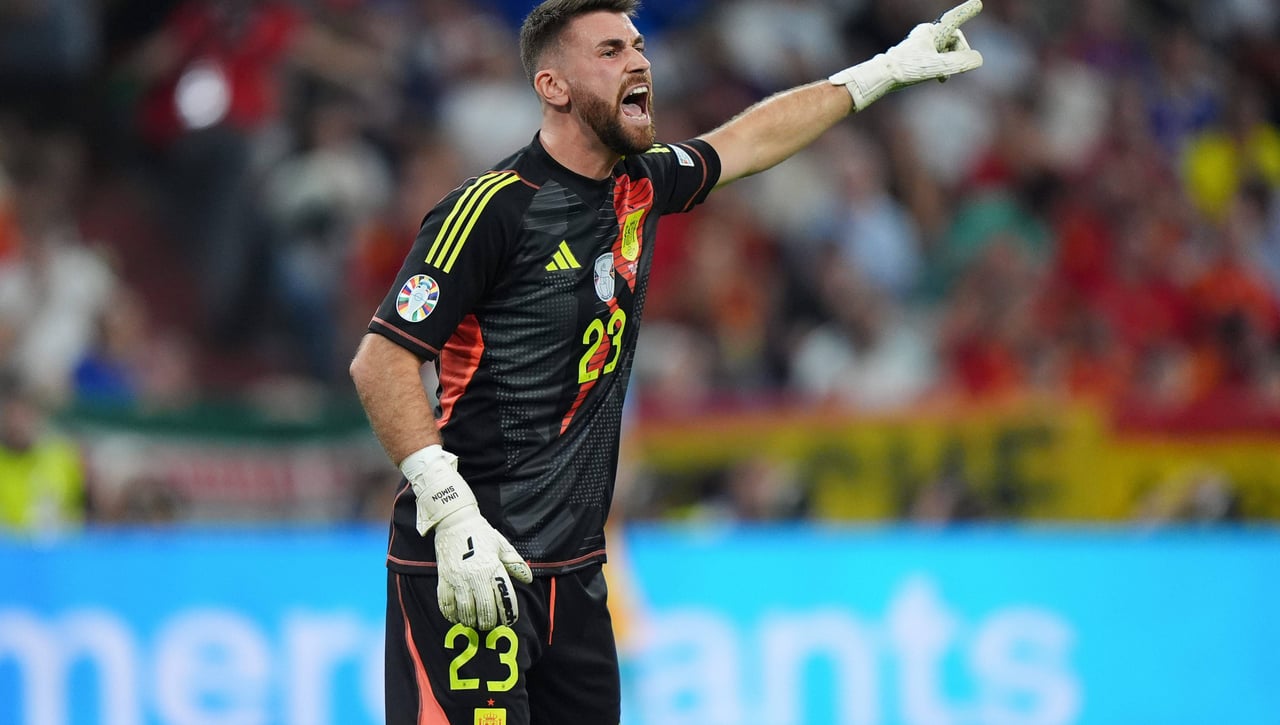 El paso hacia delante de Unai Simón 