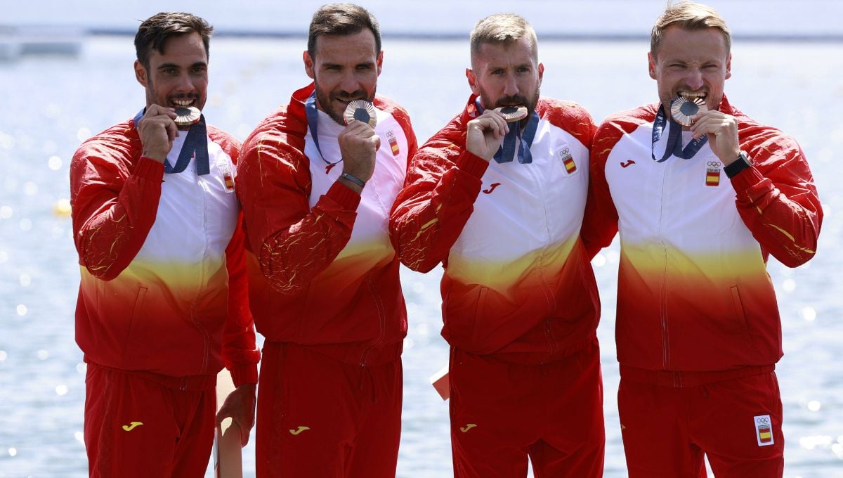 Saul Craviotto señala a Carolina Marín y ésta le responde