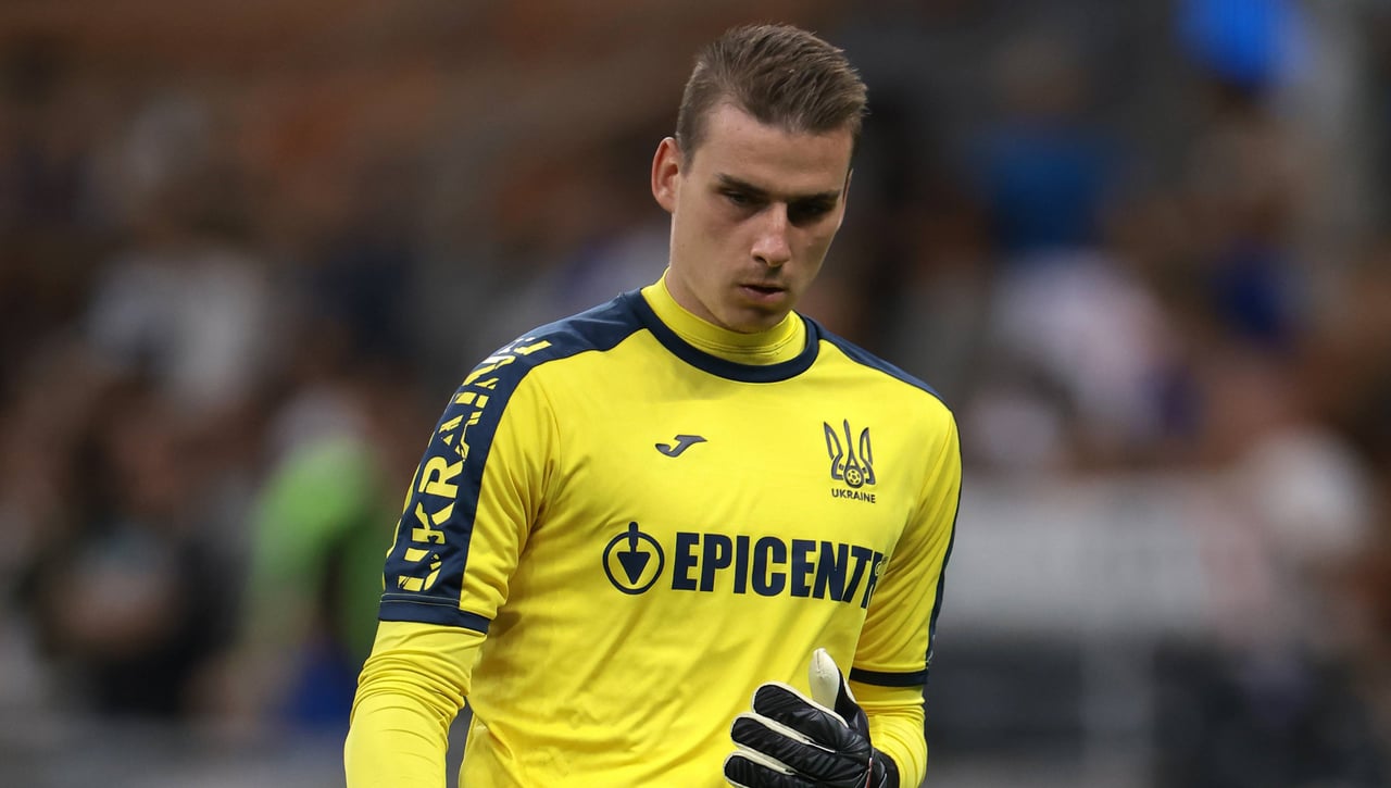 Uno de los porteros que vigila el Betis se complica