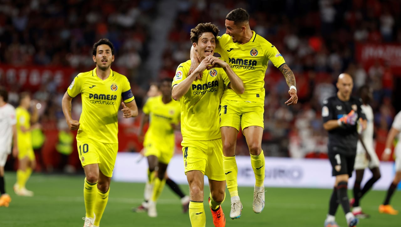 Dos ofertas por Pau Torres