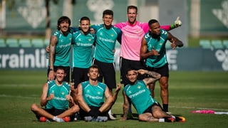 Amrabat, 'rara avis' en una plantilla de medio y largo plazo