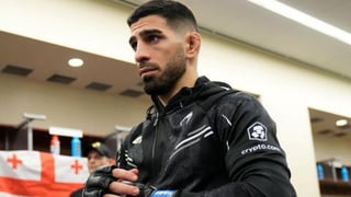 Apartan a Ilia Topuria 