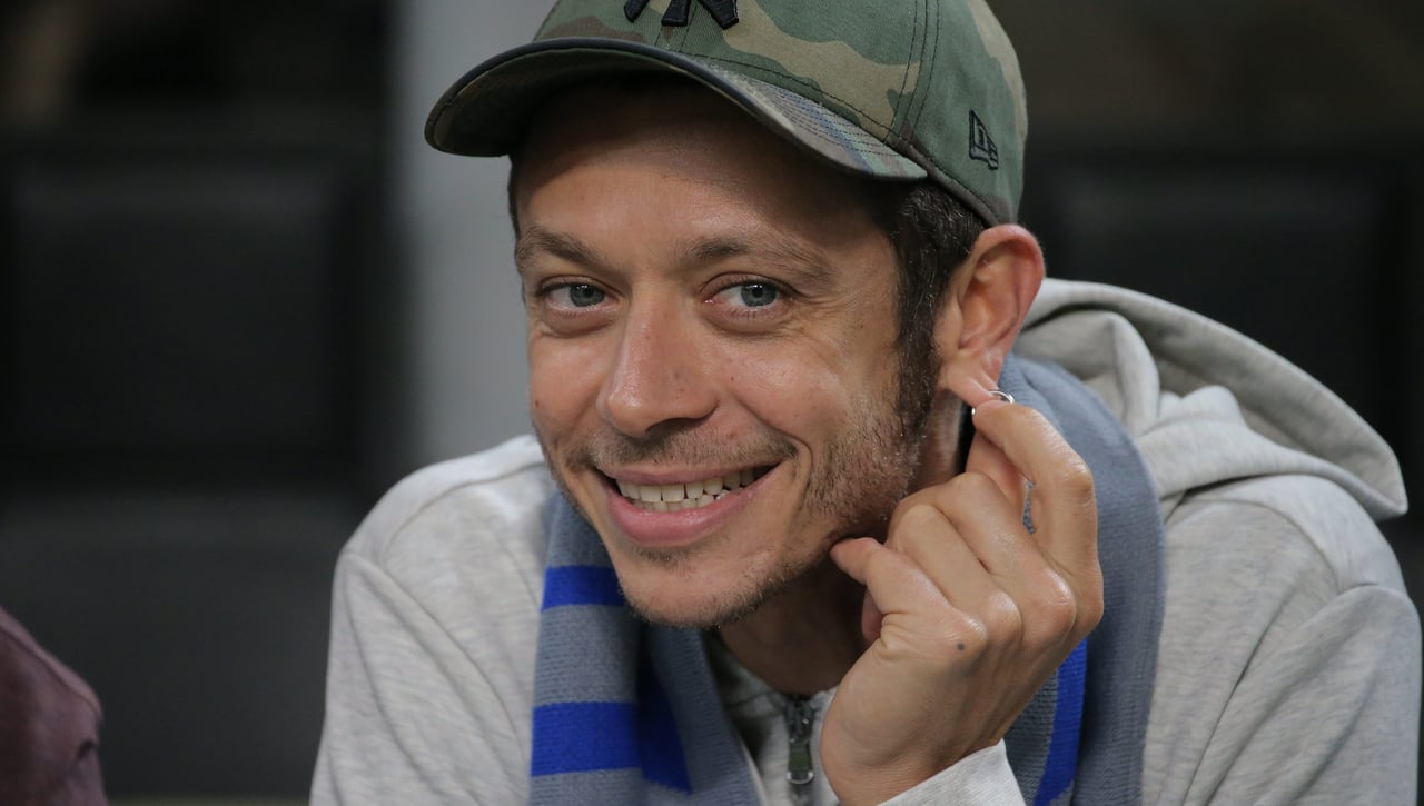 El nuevo proyecto de Valentino Rossi: ''Cuando terminemos la biografía, vamos a por la televisión''