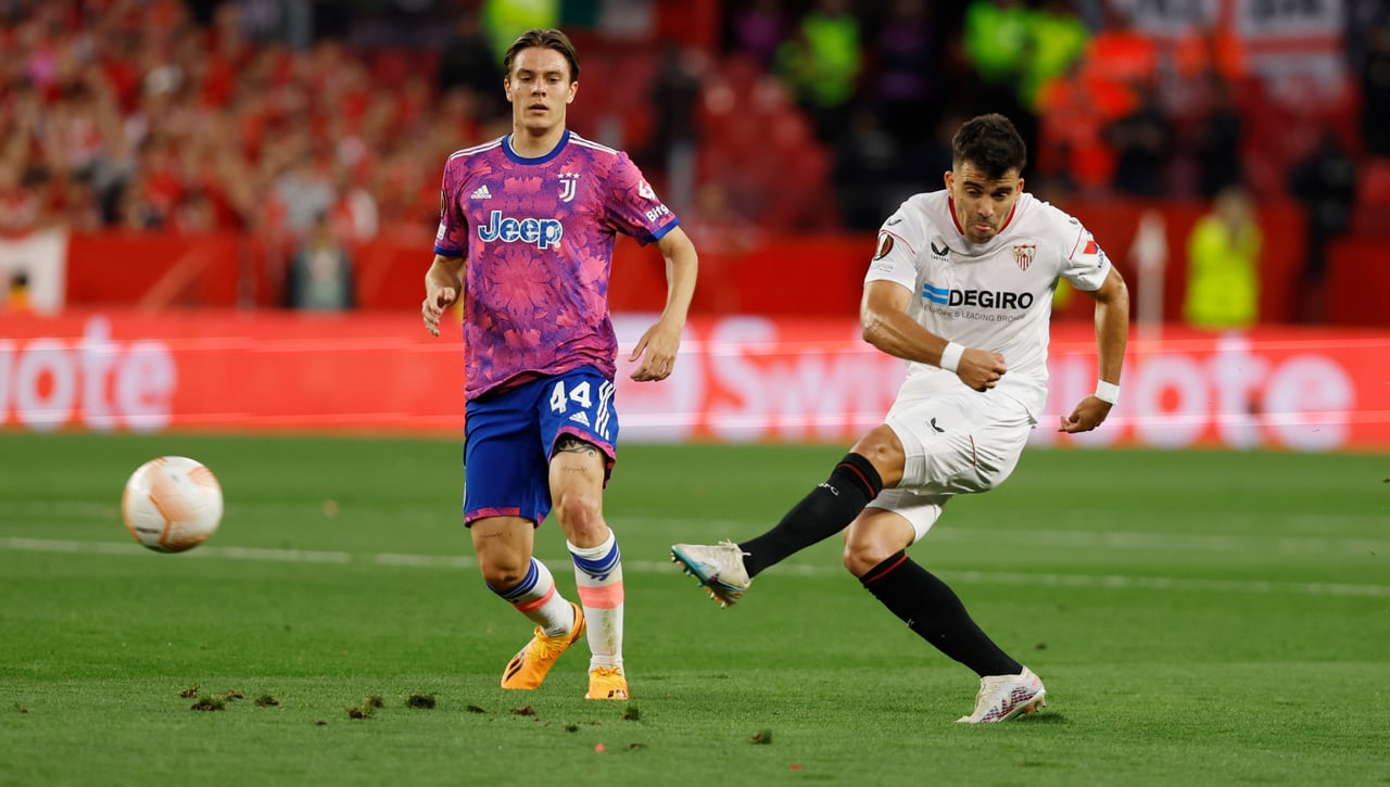 El Sevilla considera insuficiente la primera oferta por Marcos Acuña