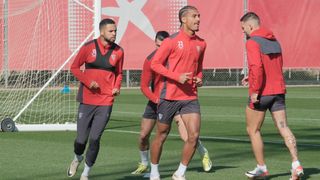 La lista de convocados del Sevilla contra la Real Sociedad: ausencias importantes y un mensaje claro