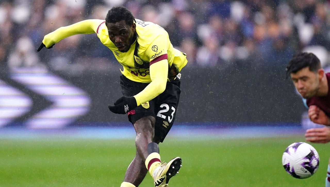 Golazo y buen rendimiento del delantero que gusta en el Sevilla