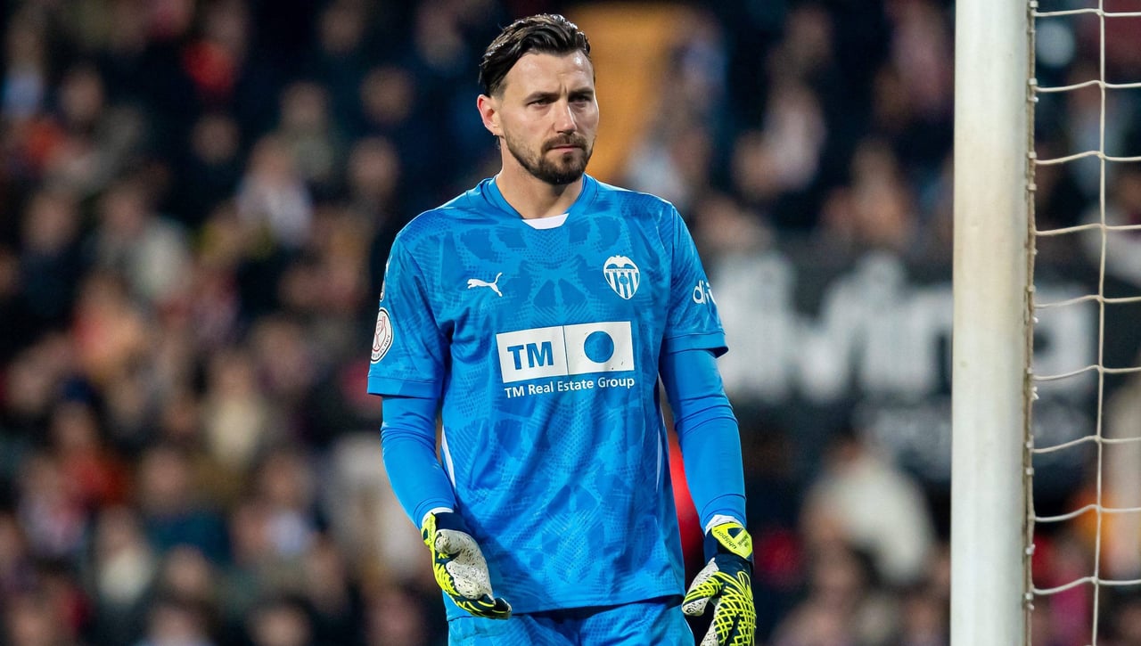 Dimitrievski lanza un mensaje a Corberán