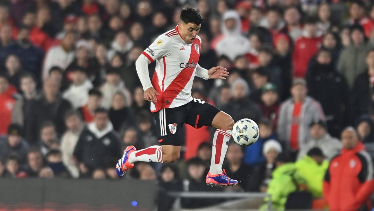 Monumental rajada de Marcos Acuña, de lío en lío 