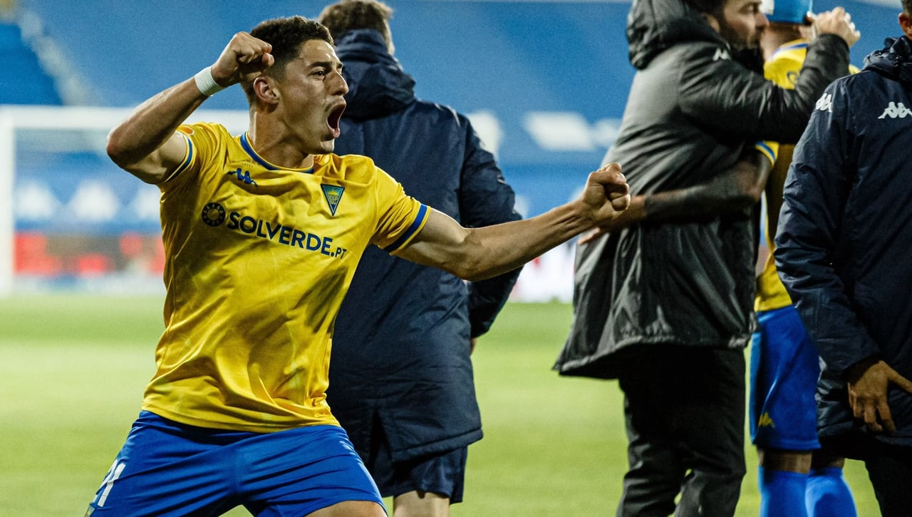 El Cádiz negocia por el sustituto de Bongonda