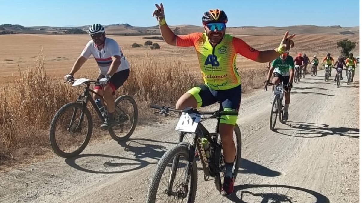 Éxito de la 8ª jornada de la Marcha Cicloturista con protagonismo en El Coronil