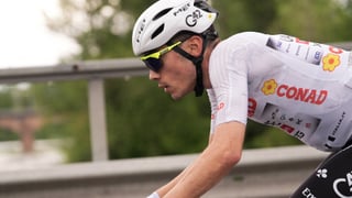 Juan Ayuso paga cara la confusión en el Giro