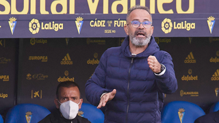 Álvaro Cervera, oficial