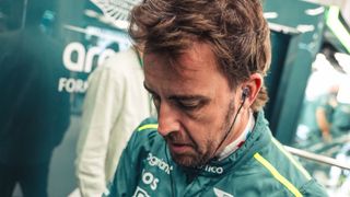 Fernando Alonso no se conforma y manda otra advertencia a Aston Martin