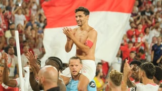 Jesús Navas hace historia y sale a hombros del Sánchez-Pizjuán