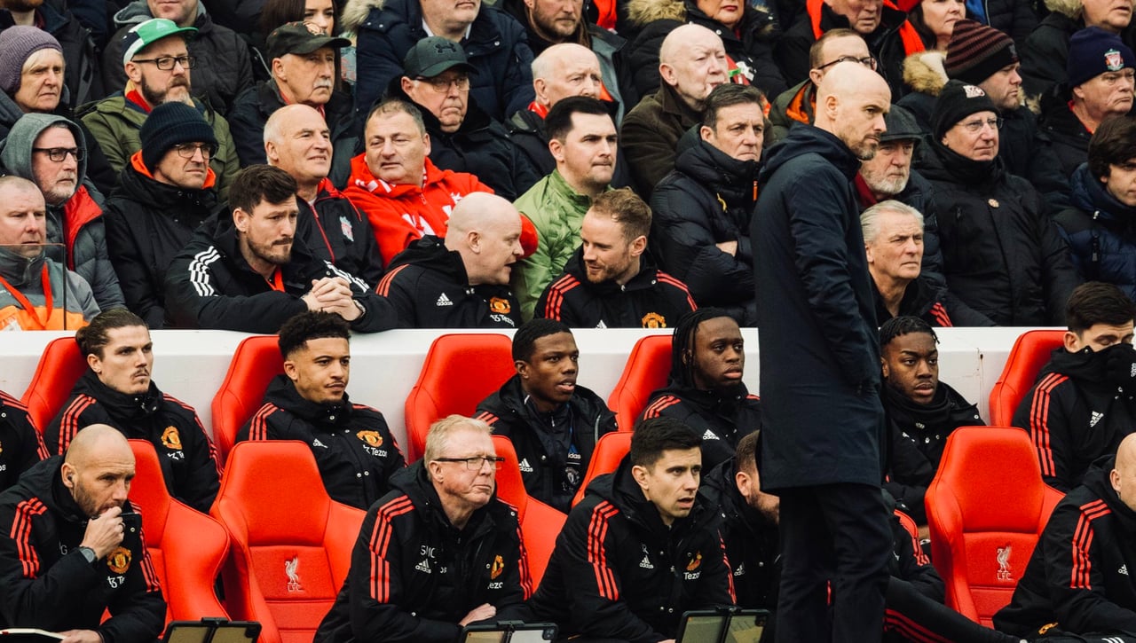 Ten Hag, que confirmó el parte de bajas, y Rashford le tienen "ganas" al Betis