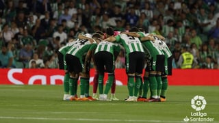 El vestuario del Betis admite el "nerviosismo" y "una distancia importante" por la Champions