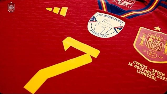 El detalle en la camiseta de España del que presume Luis de la Fuente -  Estadio Deportivo