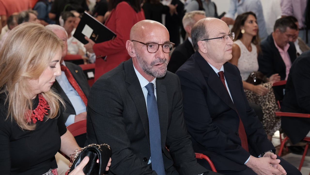 Del Nido Carrasco explica gráficamente la marcha de Monchi y la razón de su enfado