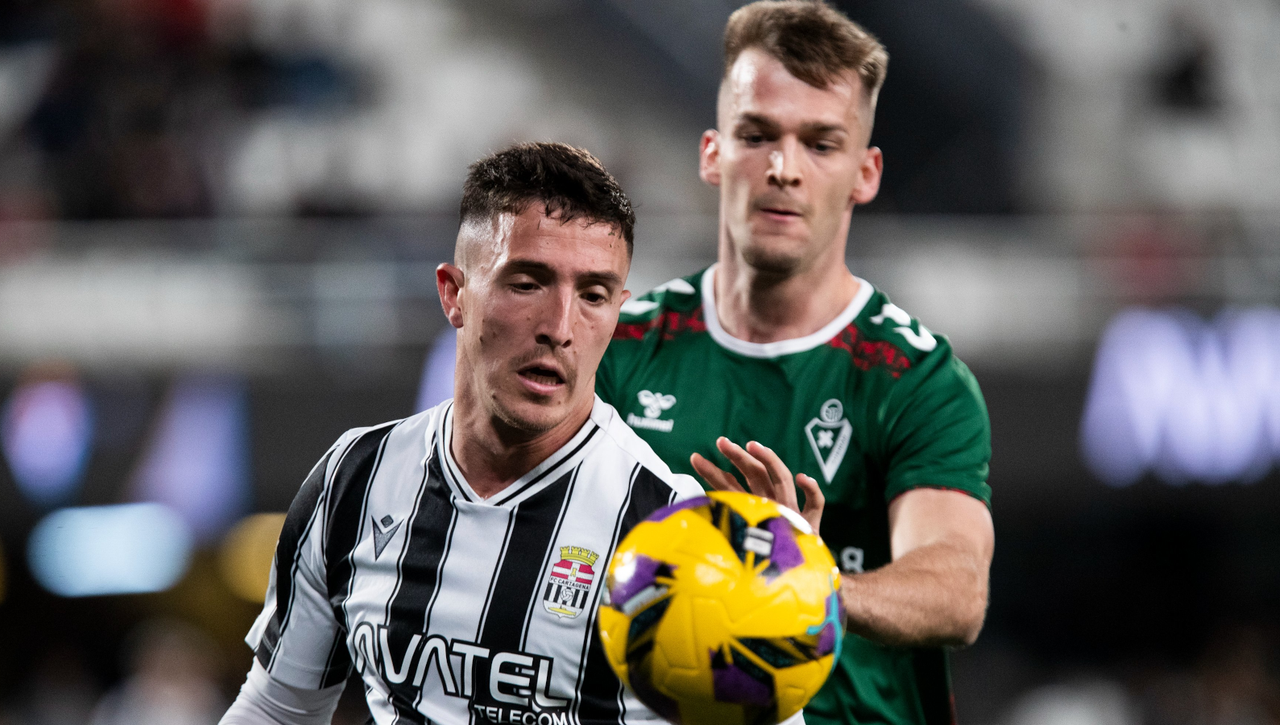 Cartagena 0-2 Eibar: El Cartagonova huele a Primera RFEF