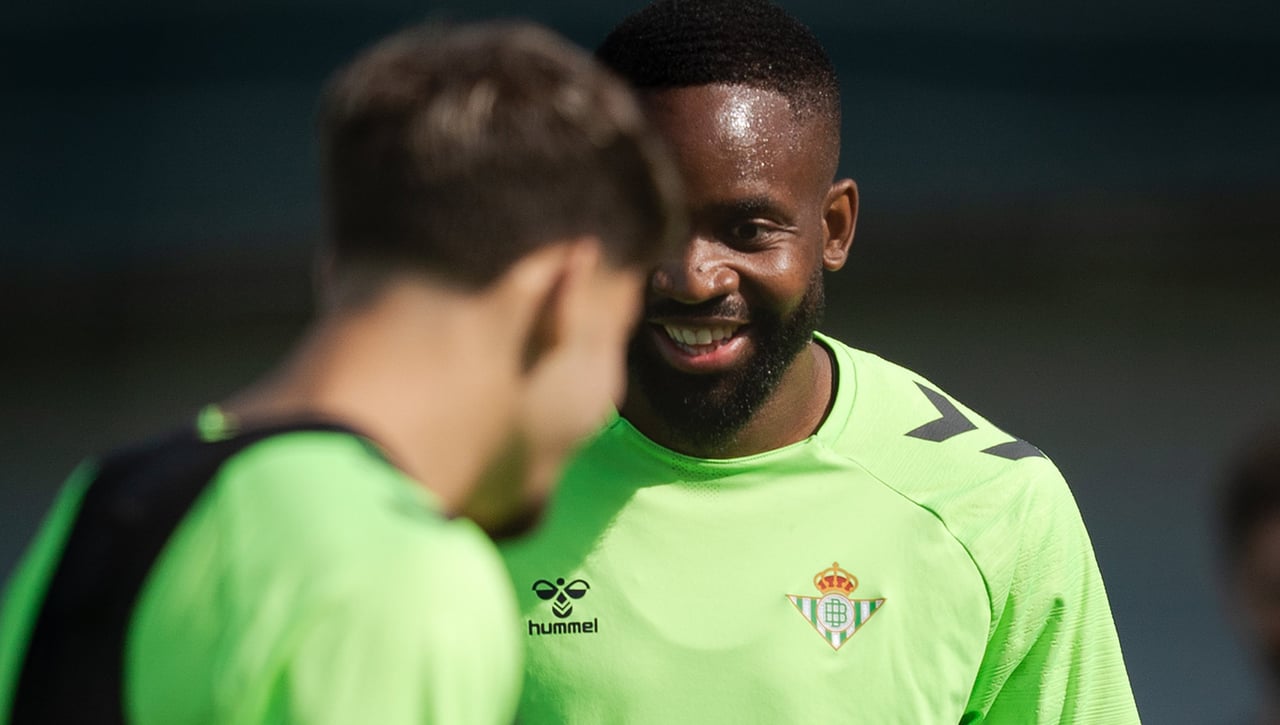 Dos grandes novedades y cuatro bajas en la lista del Betis contra el Getafe