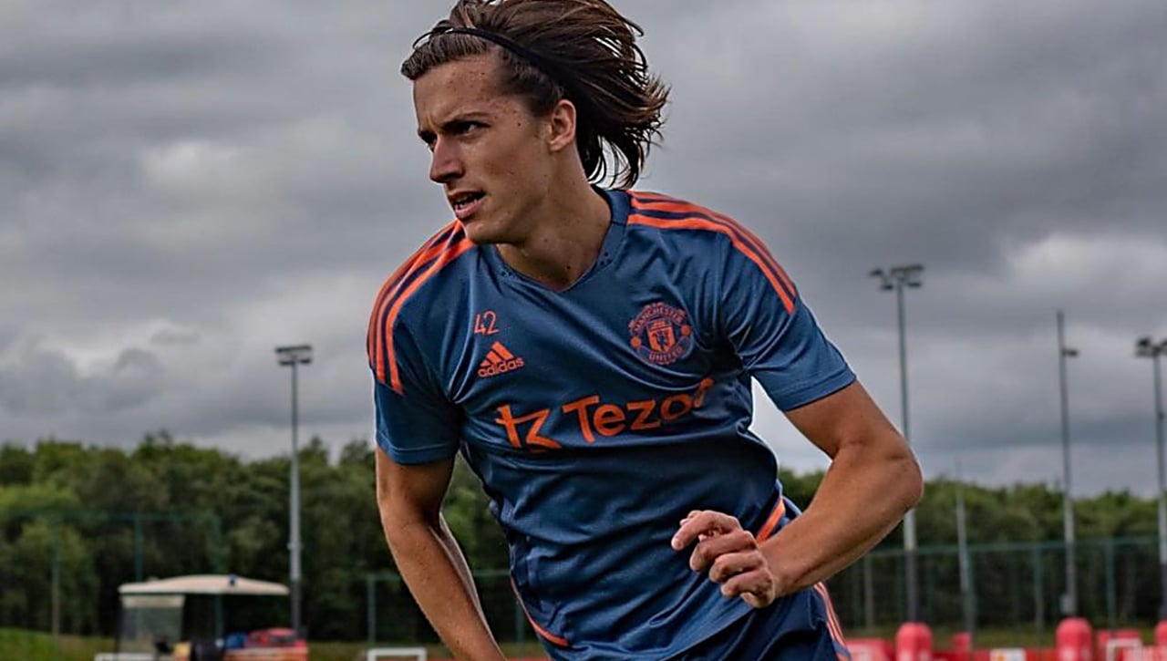 El Granada ya negocia con el Manchester United por Álvaro Fernández