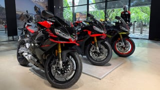 Este verano, olvida las colas y muévete con estilo y libertad sobre Dos Ruedas