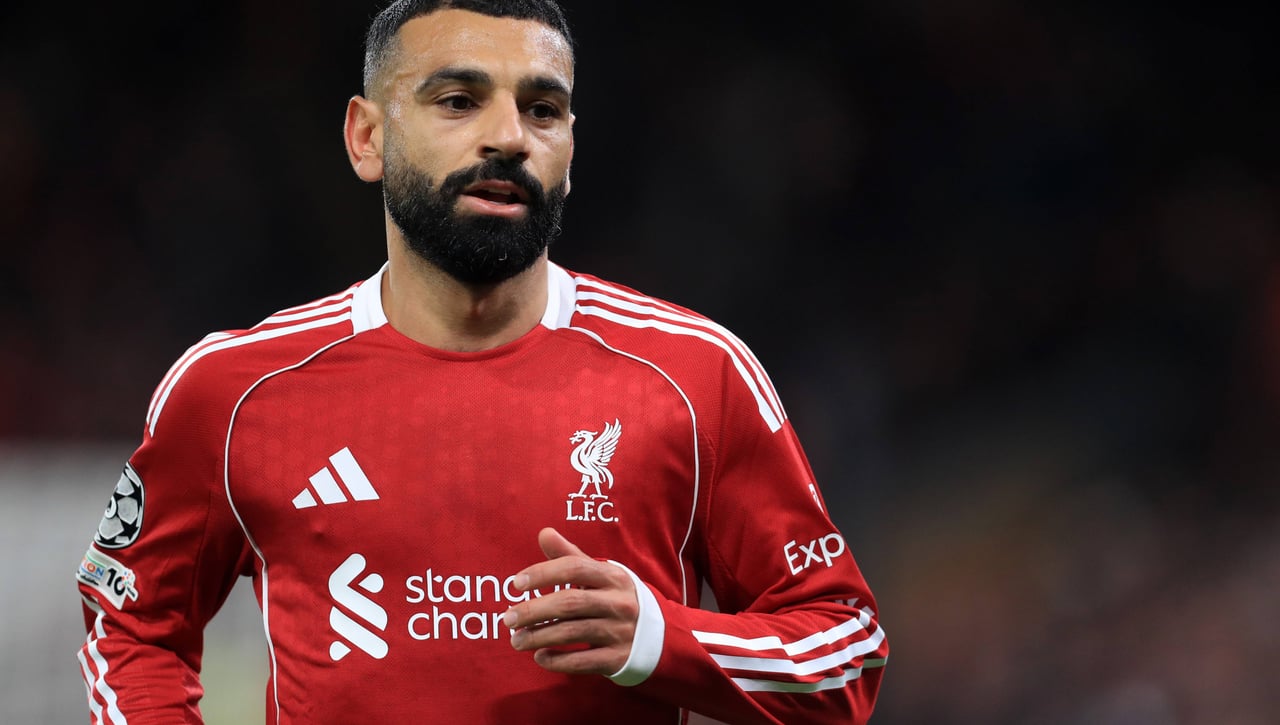 Mohamed Salah en la cuerda floja: su bajo rendimiento reaviva rumores de salida a Arabia Saudí