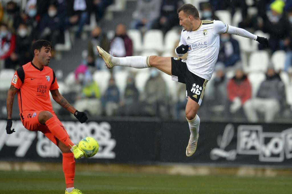 El Málaga empieza 1-0: Calero pide refuerzos inmediatos