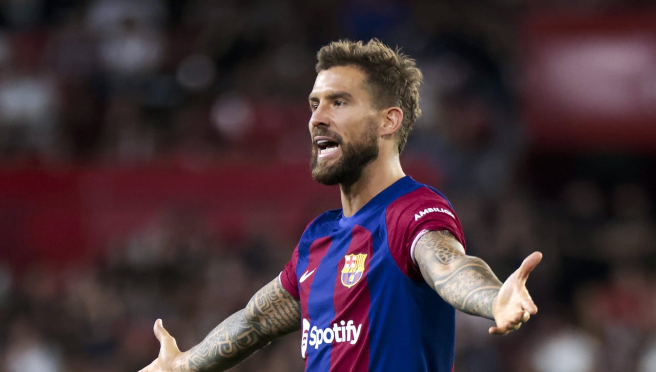 Iñigo Martínez y Dani Olmo, afectados