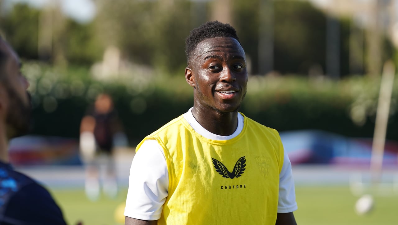 El secreto de las camisetas de la UD Almería, muy cerca de desvelarse